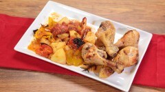 Cosce di pollo al forno con patate