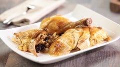 Pollo ripieno di Natale alle prugne