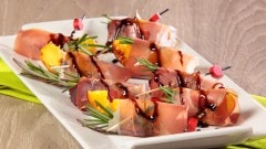 Pesche grigliate con riduzione di aceto balsamico