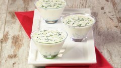 Minestra fredda di yogurt iraniana