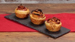Rose di sfoglia al bacon