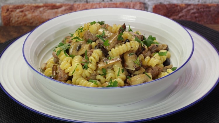 Pasta Salsiccia E Funghi Cookaround