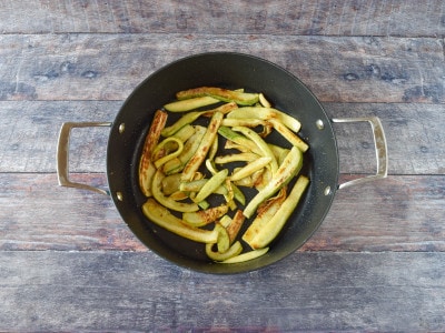 Zucchine In Agrodolce Ricetta Facile E Gustosa In Padella Cookaround