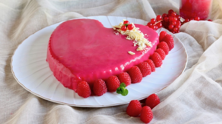 la torta San Valentino è una torta a forma di cuore, falla in casa