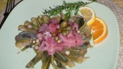 Tonno con carciofi e capperi