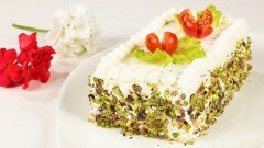 Smorgasta con mousse mortadella e mousse di formaggio