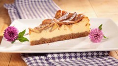 Cheesecake alle mele croccanti