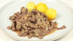 Gulash di cipolle austriaco