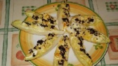 Barchette di insalata belga con patate e uova sode