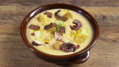 Zuppetta piccante di ceci, patate e polpo
