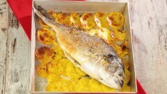 Orata al forno con le patate