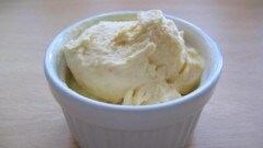 Gelato al mango e frutto della passione (senza gelatiera)