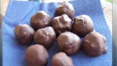 Bacetti di frutta secca natalizi