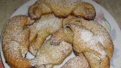 Cornetti allo yogurt ripieni