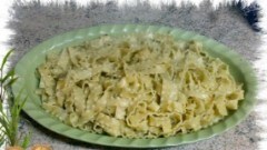 Reginette con sugo d'arrosto e cipolle