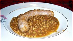Salsiccia di cinghiale con lenticchie
