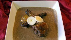 Spezzatino di faraona porri e funghi