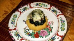 Tortino di polenta, cotechino, spinaci al burro e provola dolce
