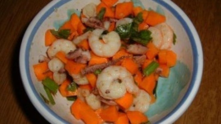 Insalata di gamberi e totani
