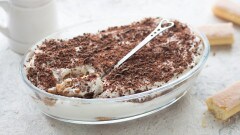 Tiramisù senza uova e mascarpone