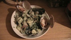 Gnocchi con friarelli e conchiglie