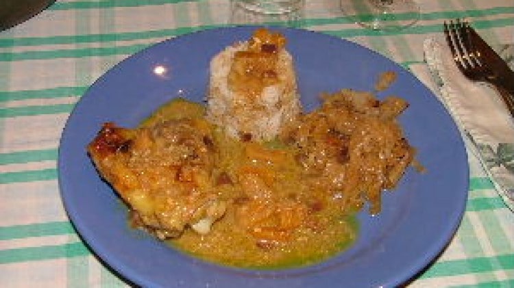 Pollo al curry ed albicocche