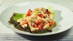 Insalata di pollo e orzo