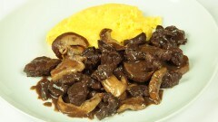 Capriolo con funghi porcini