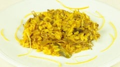 Risotto con carciofi, limone e zafferano