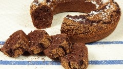 Ciambellone al cocco e cacao