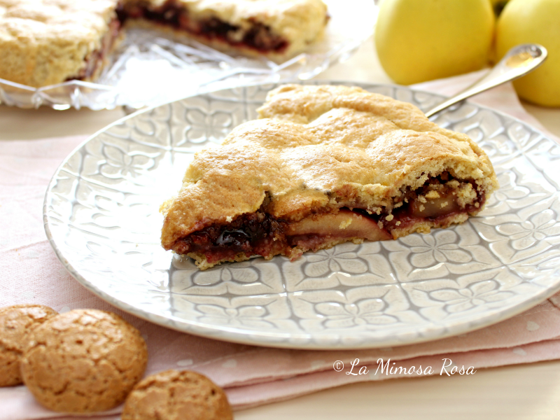 Crostata con amaretti,marmellata e mele,detta anche Amamela