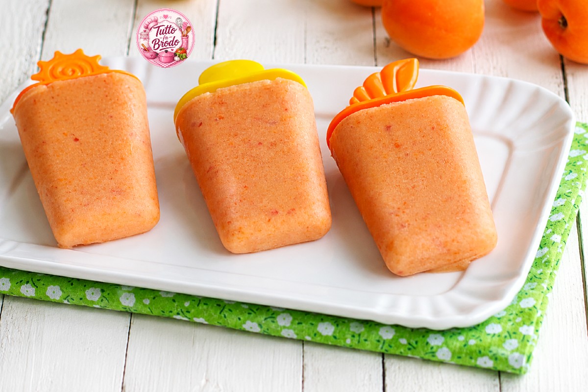 GELATO DI ALBICOCCHE ALLO YOGURT con 3 Ingredienti