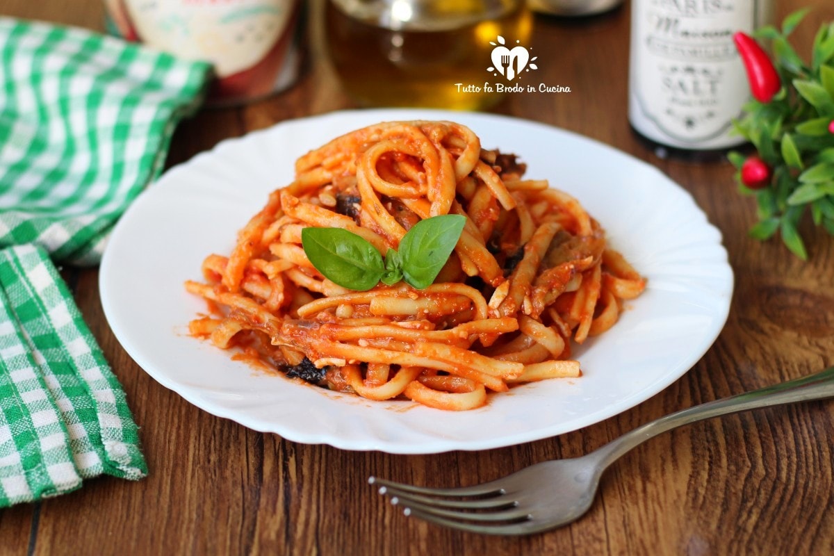 Linguine con melanzane fritte
