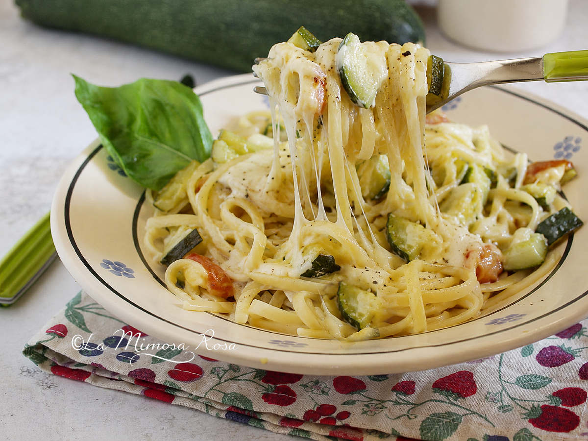 Linguine con zucchine e scamorza affumicata pronte in 15 minuti