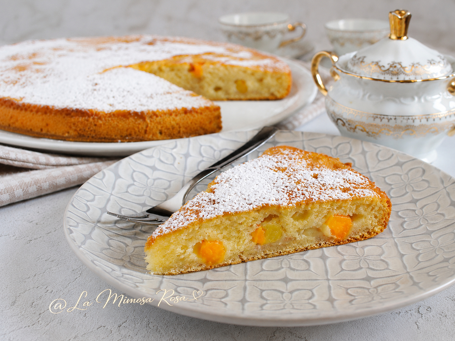 Torta banane e pesche senza uova e senza bilancia