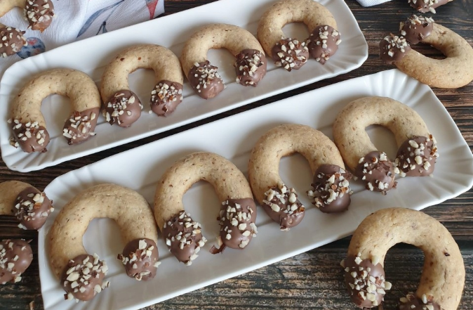 Biscotti ferro di cavallo alle mandorle