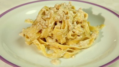 Agliata - Tagliatelle con noci ed aglio