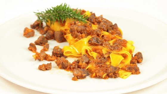 Pappardelle con lepre in salmì