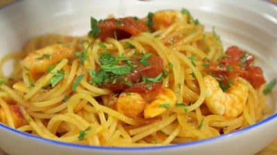 Spaghetti con i gamberi: Ricette di Cookaround | Cookaround