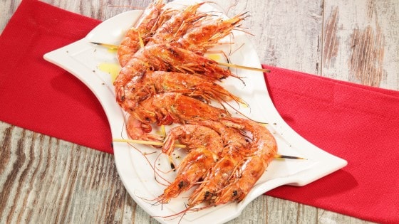 Spiedini di gamberoni alla griglia