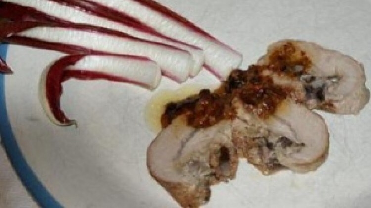 Arrotolato di vitello con radicchio di treviso