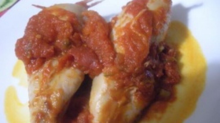 Calamari ripieni in tegame