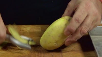 Filetti di spigola al forno con pomodorini e origano: le ...