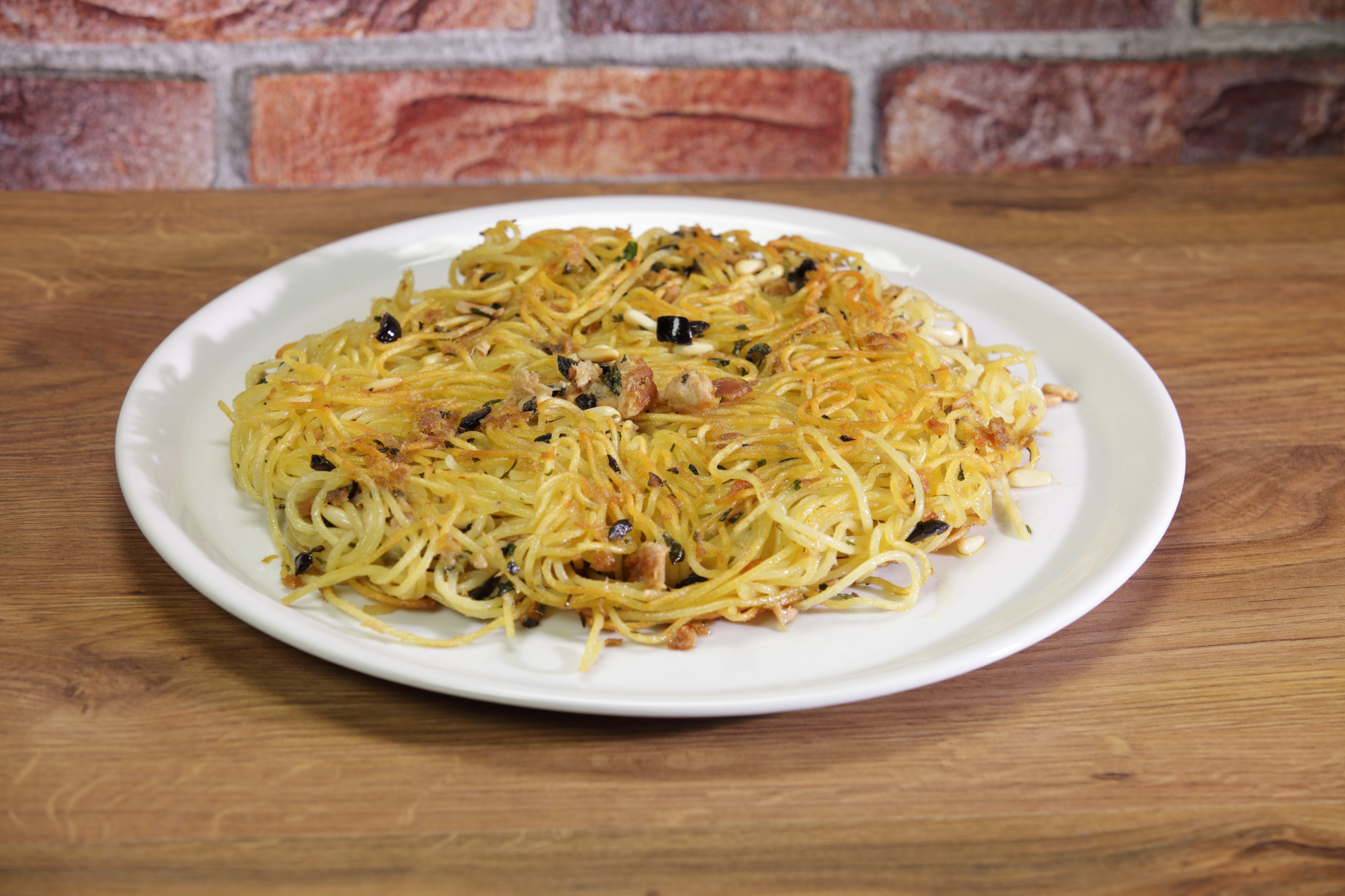 Spaghetti aglio olio tonno e scorza di limone Cookaround