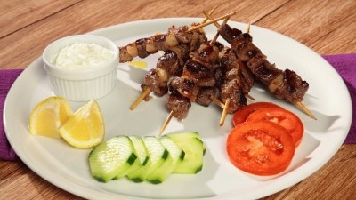 Souvlaky Spiedino di carne come si usa in grecia