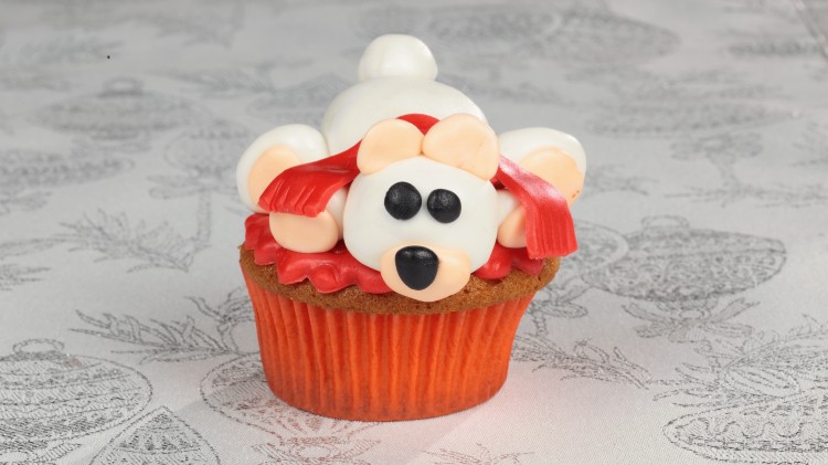 Cupcake con orso bianco