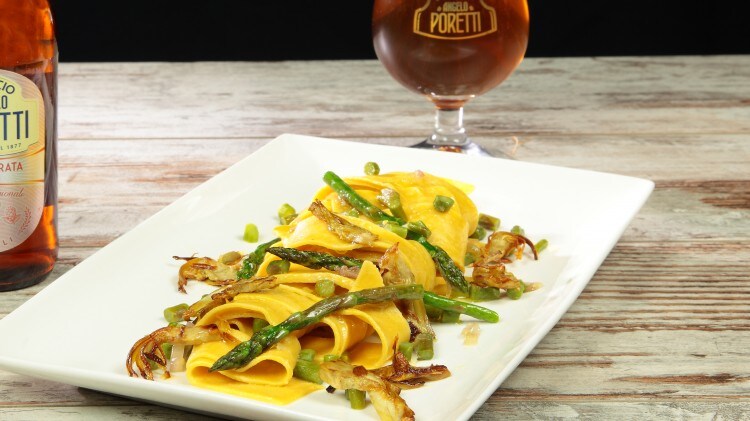 Pappardelle con asparagi e carciofi fritti