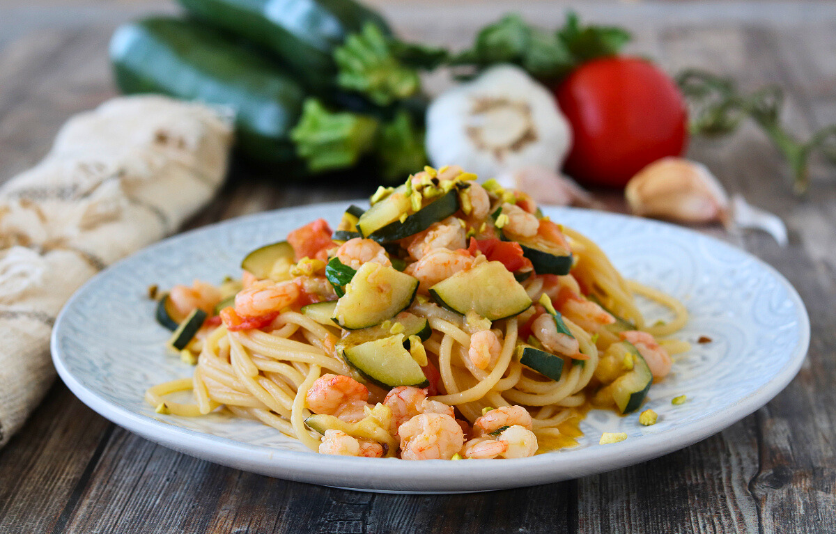 linguine ai gamberi e zucchine