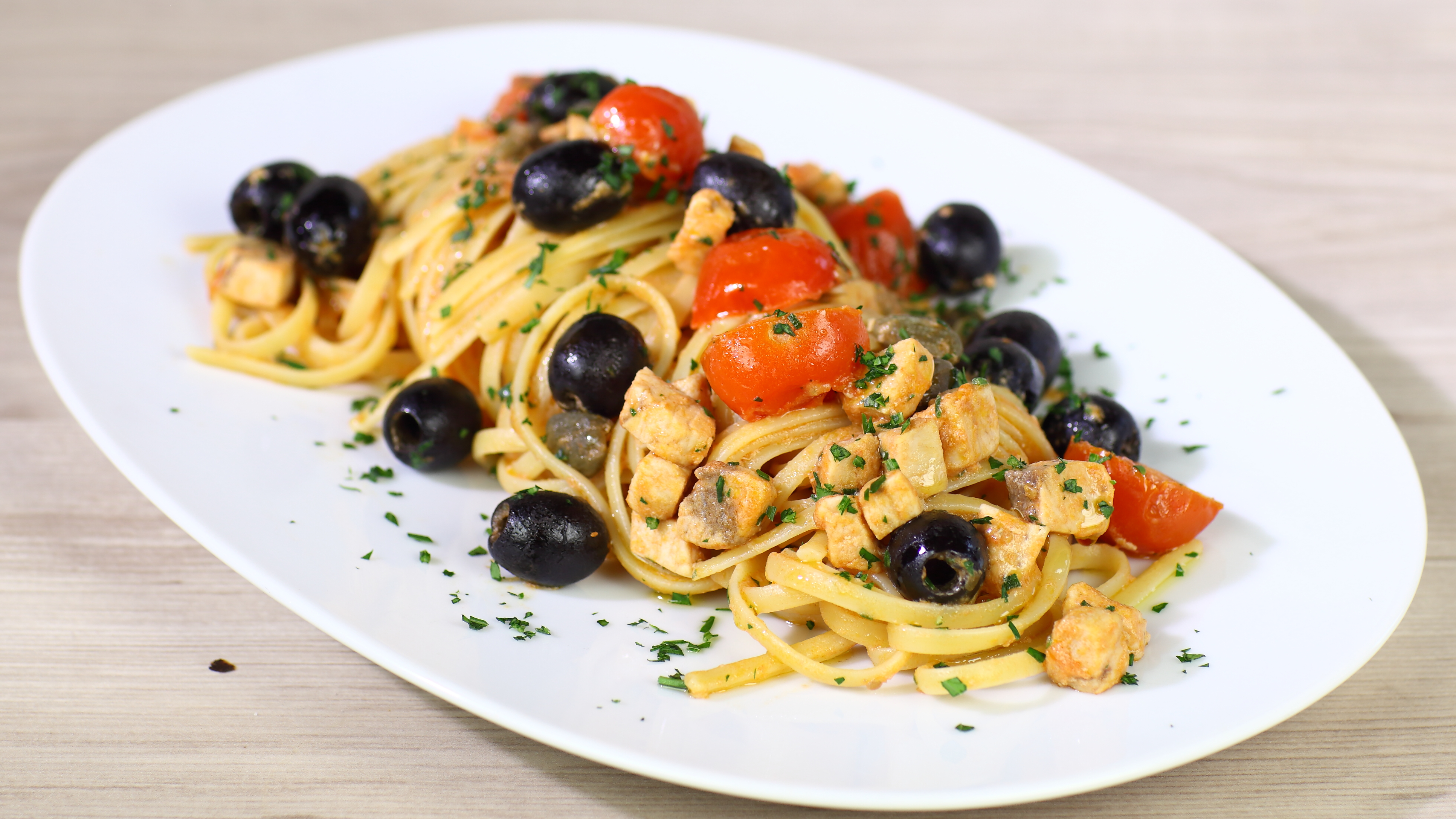 ricette paccheri con pesce spada