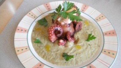 Polpo con vellutata di melanzane